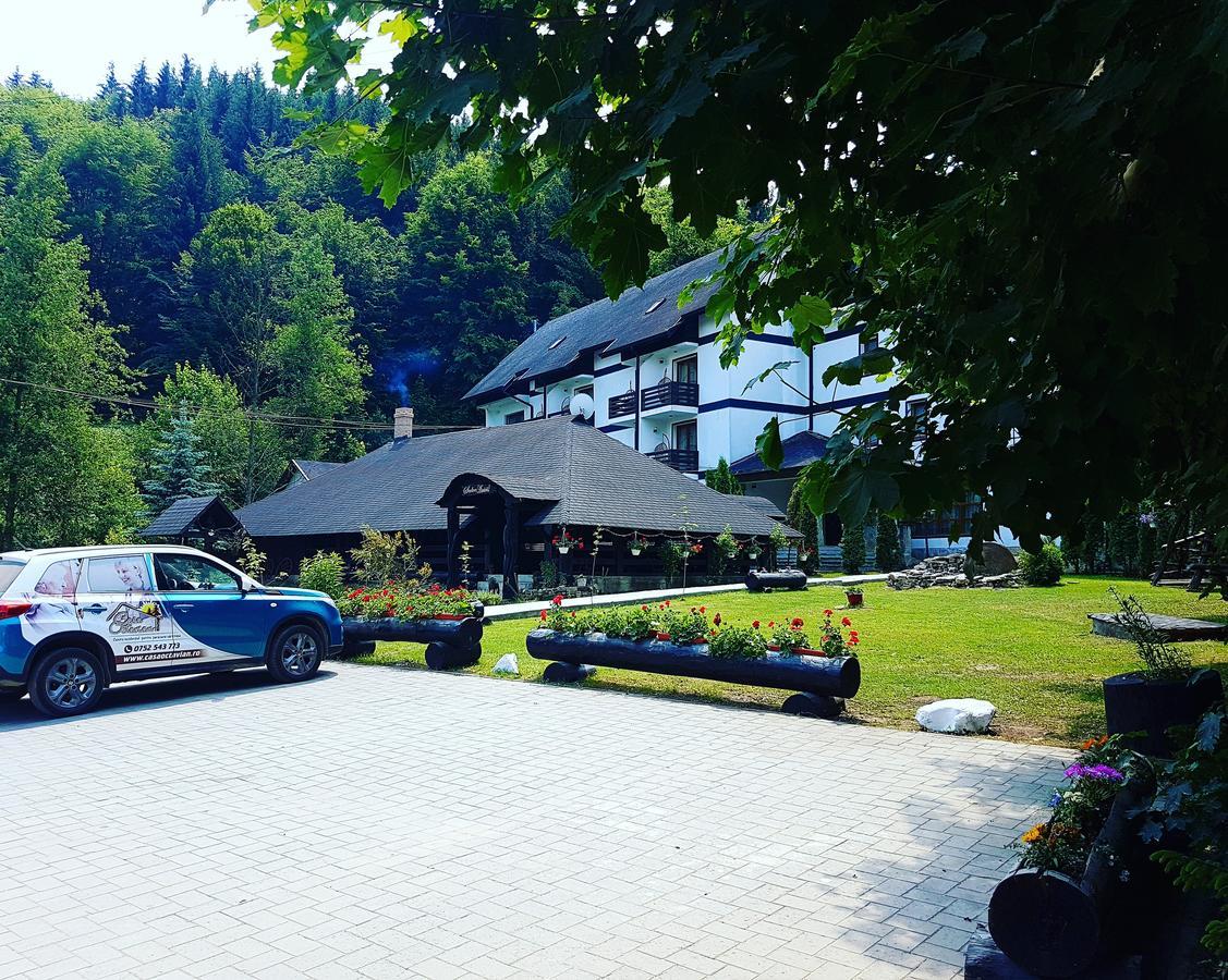 Casa Octavian Hotel Sucevita Exterior foto